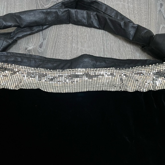 Jana Feifer New Black Velvet Handbag with Silver Mesh - Picture 2 of 6